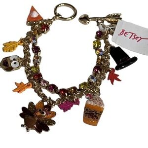 BETSEY JOHNSON Thanksgiving Holiday Autumn Charm Bracelet Matches Earrings NEW
